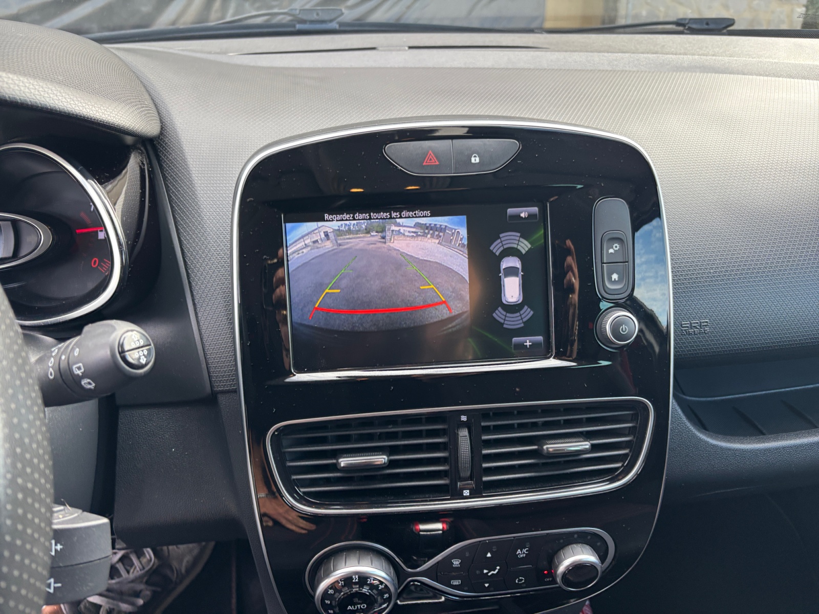 Renault Clio 24