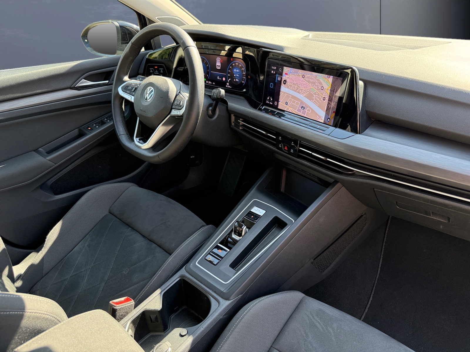 Volkswagen Golf 12