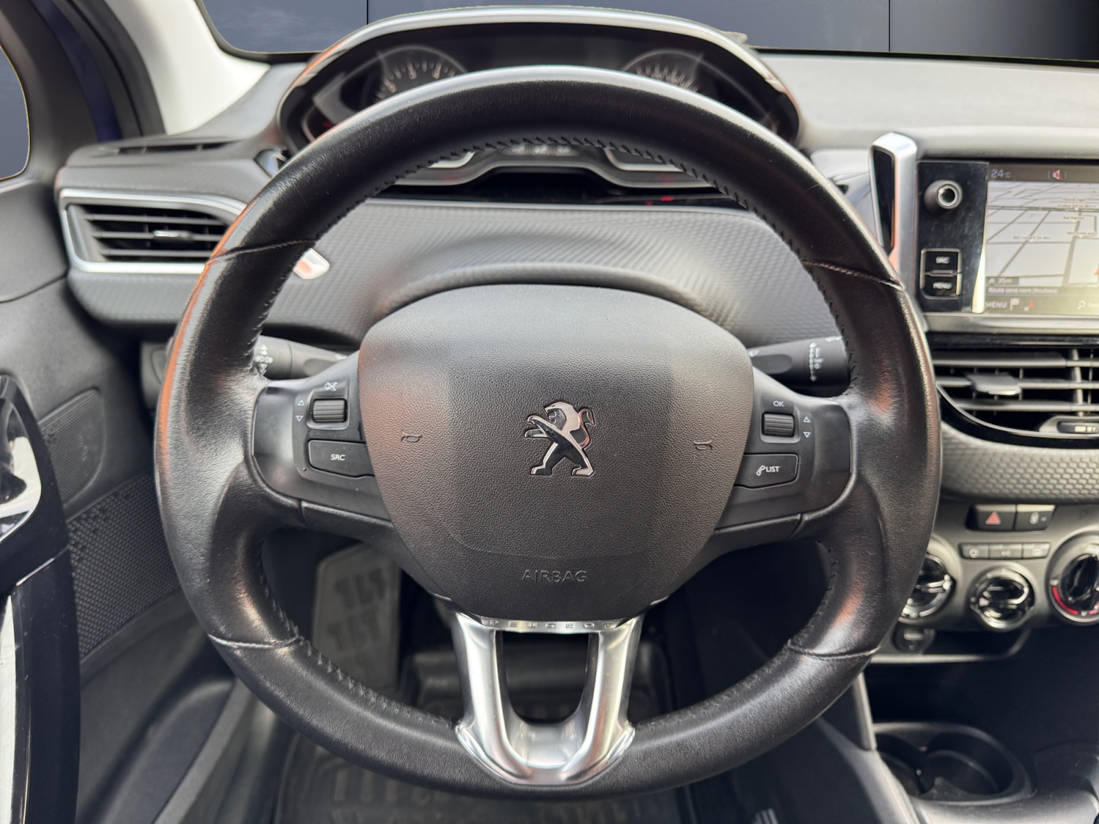 Peugeot 208 14