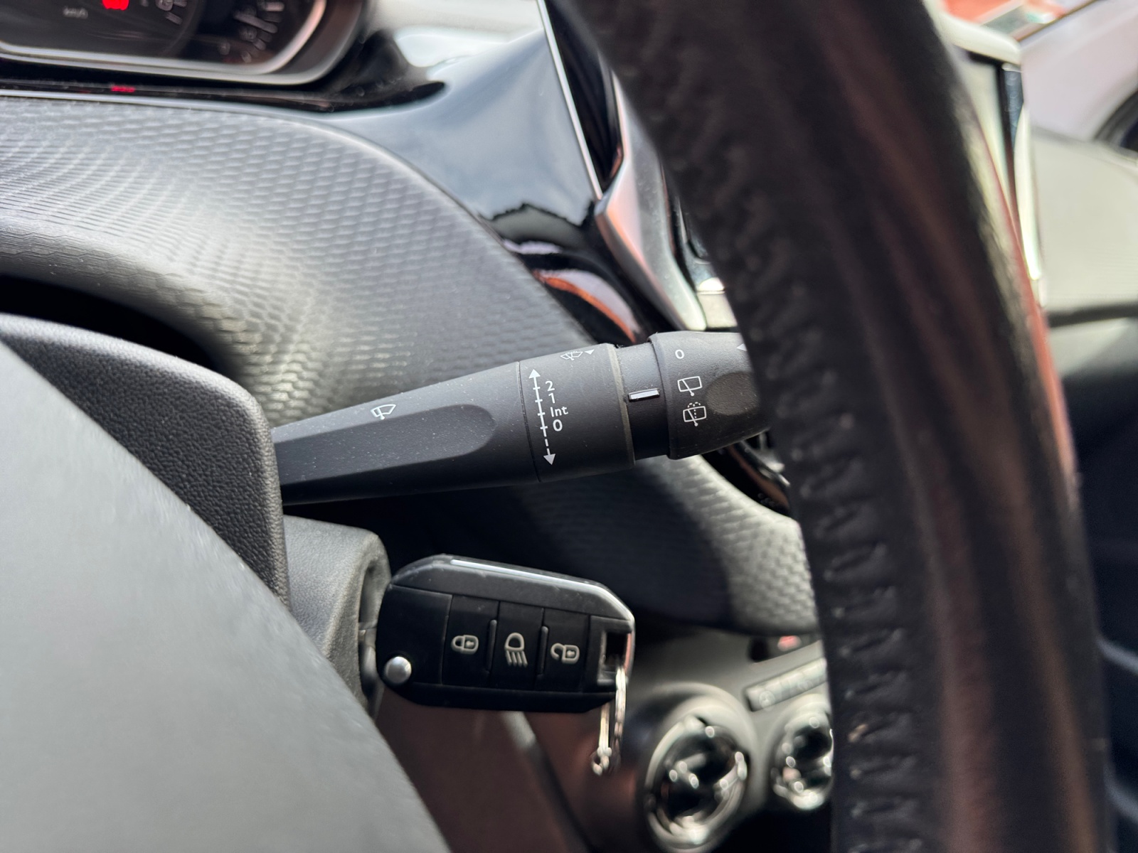 Peugeot 208 22