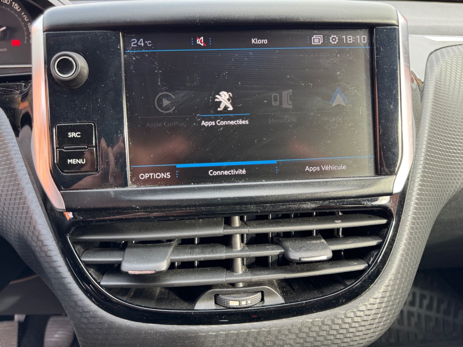 Peugeot 208 23