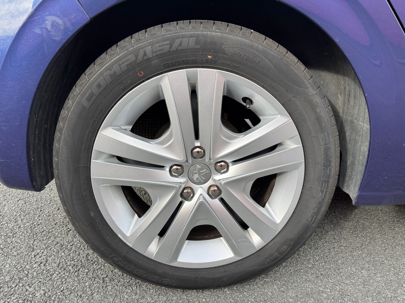 Peugeot 208 32