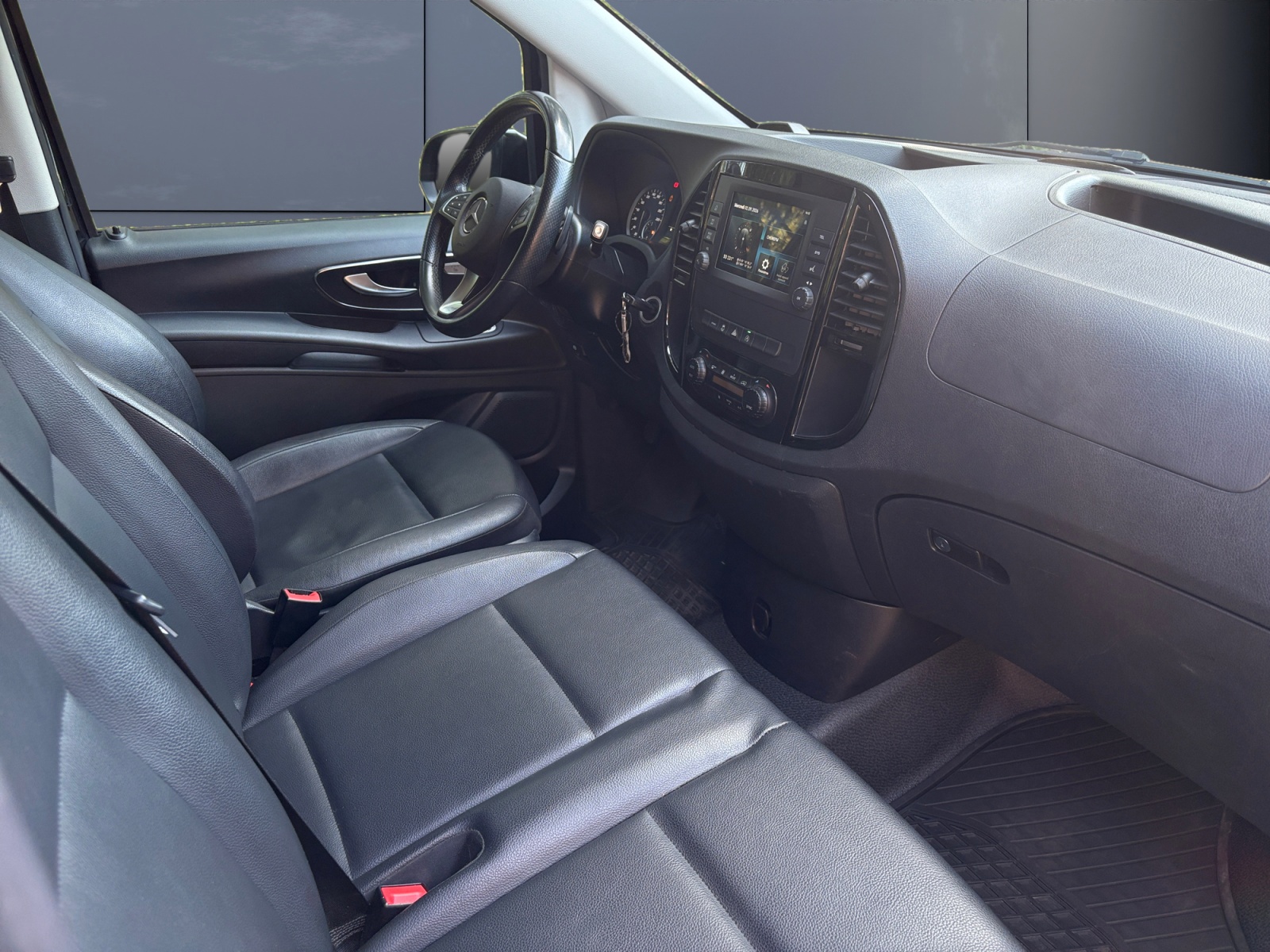 Mercedes-Benz Vito Vu 12