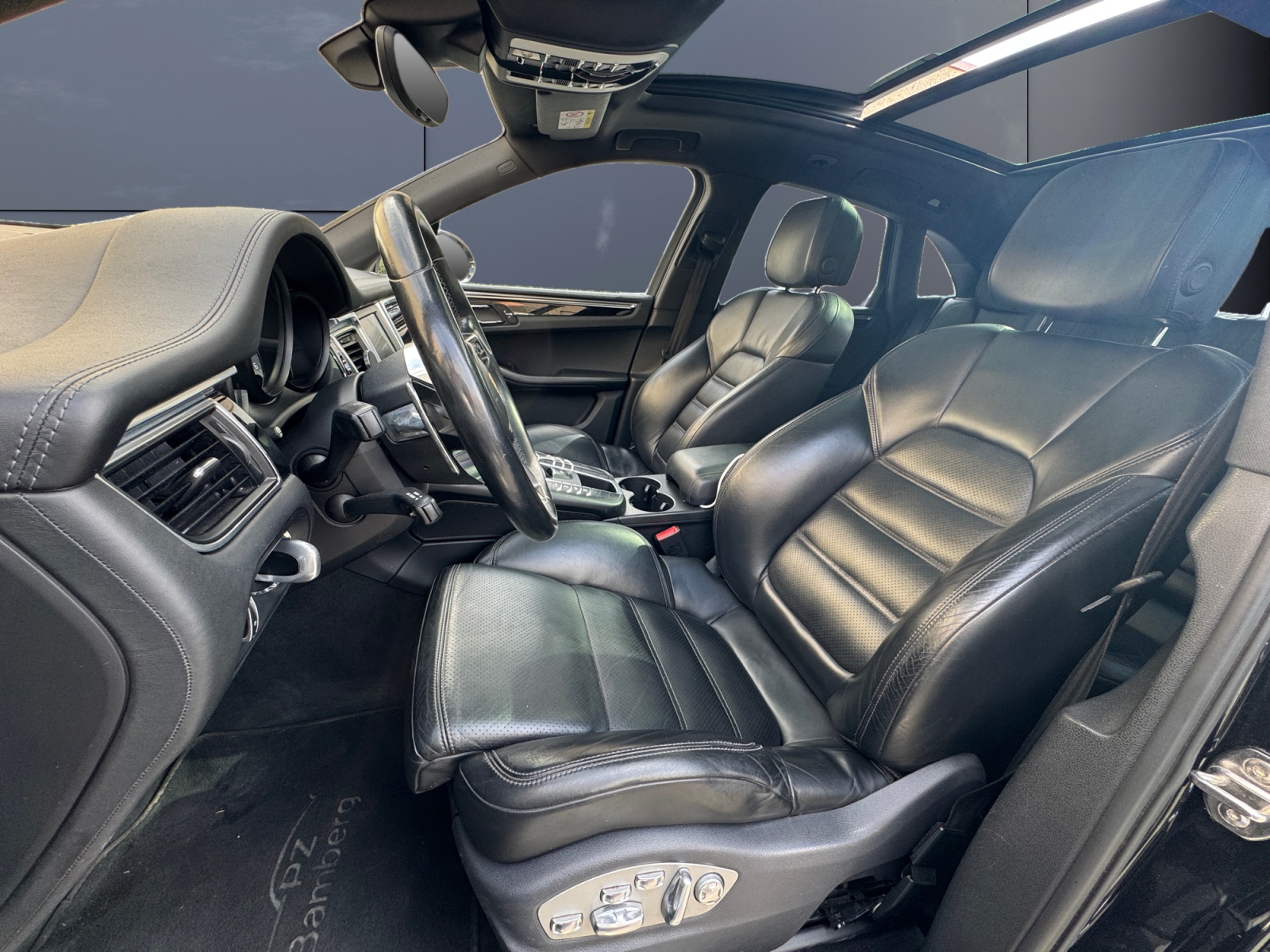 Porsche Macan 9