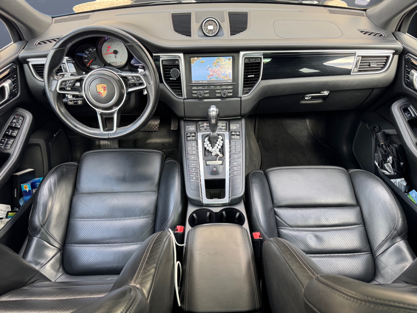 Porsche Macan 14