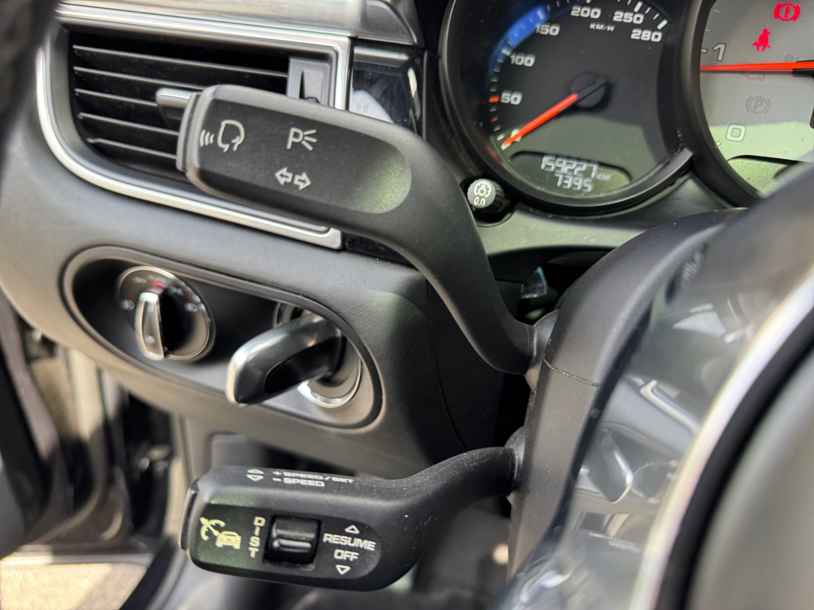 Porsche Macan 25