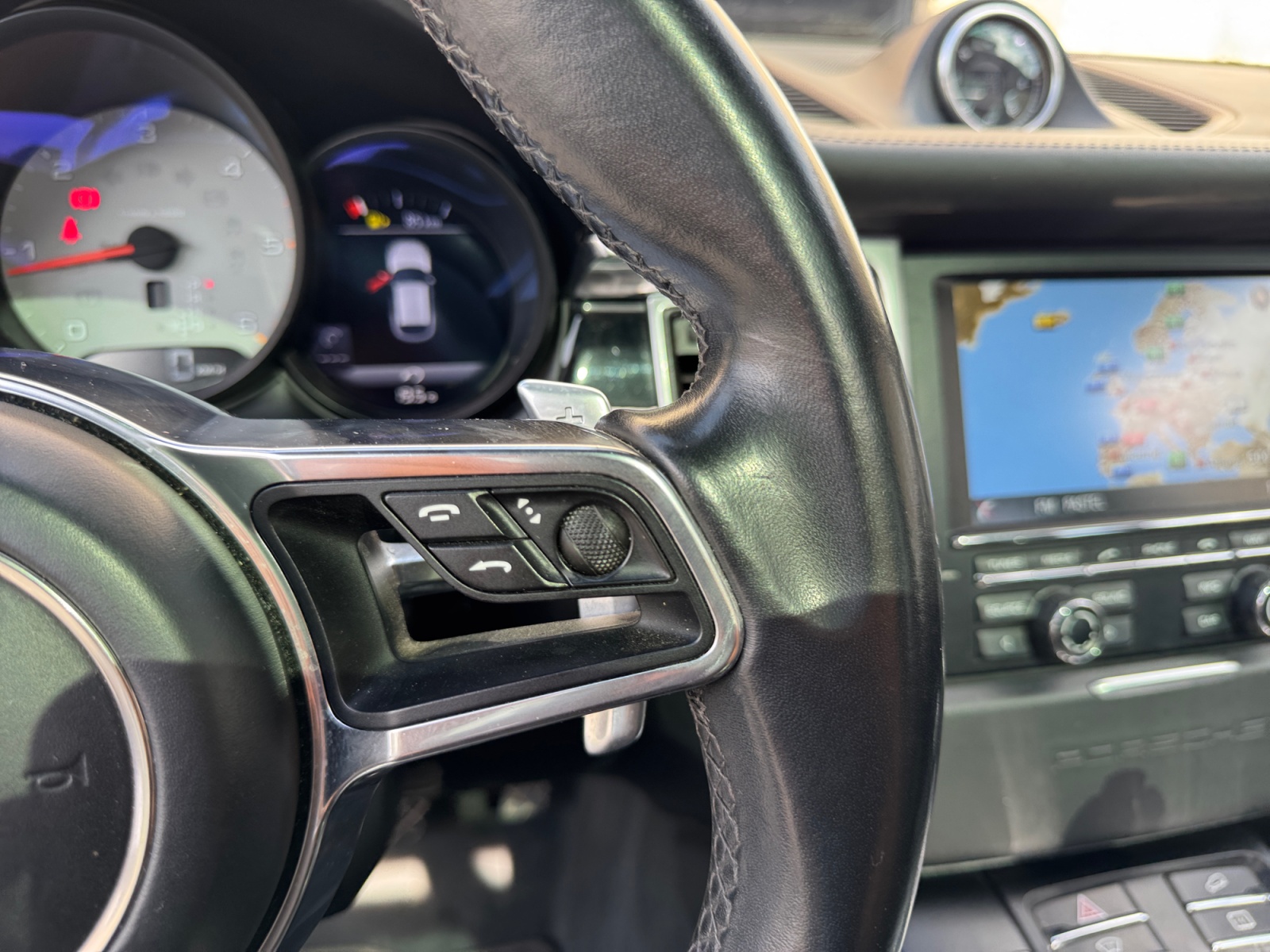Porsche Macan 27