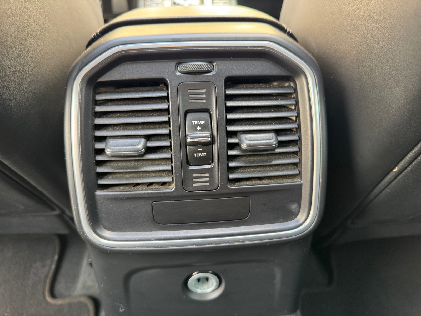 Porsche Macan 35