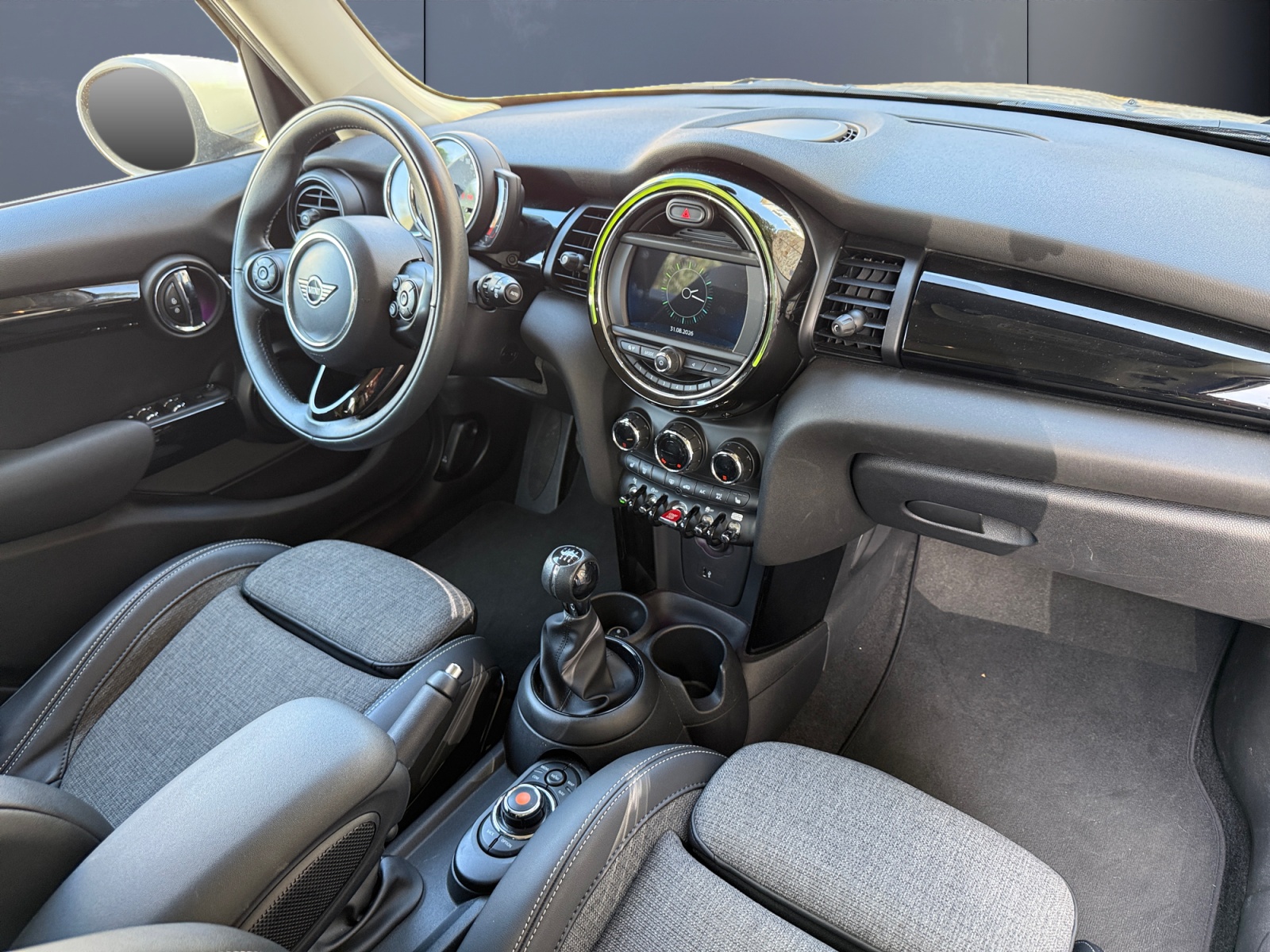 Mini Mini 12