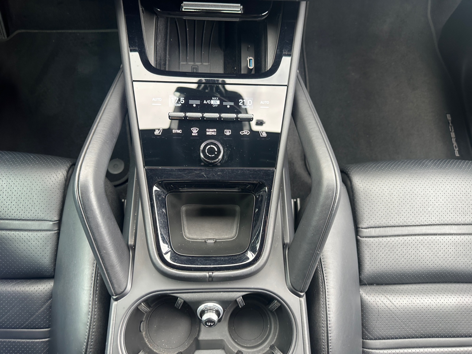 Porsche Cayenne 28