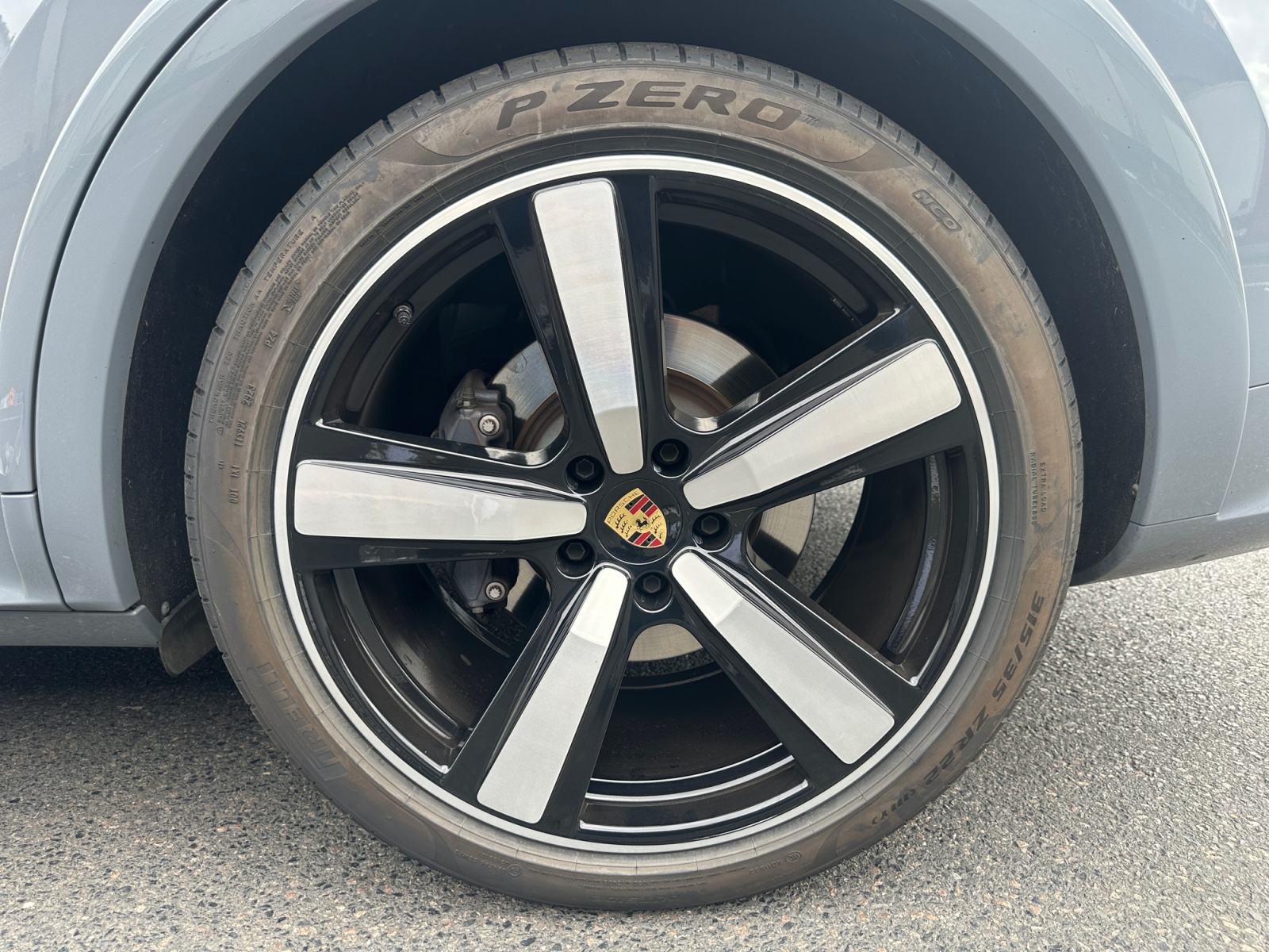 Porsche Cayenne 40