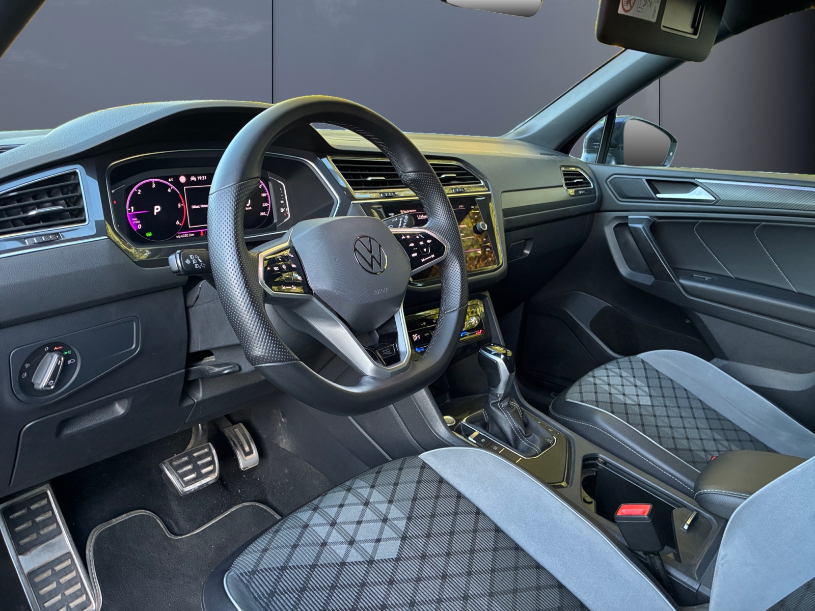 Volkswagen Tiguan 8