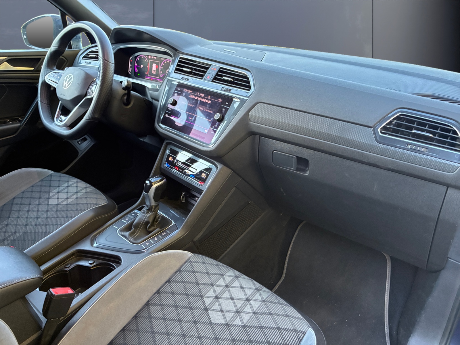 Volkswagen Tiguan 12