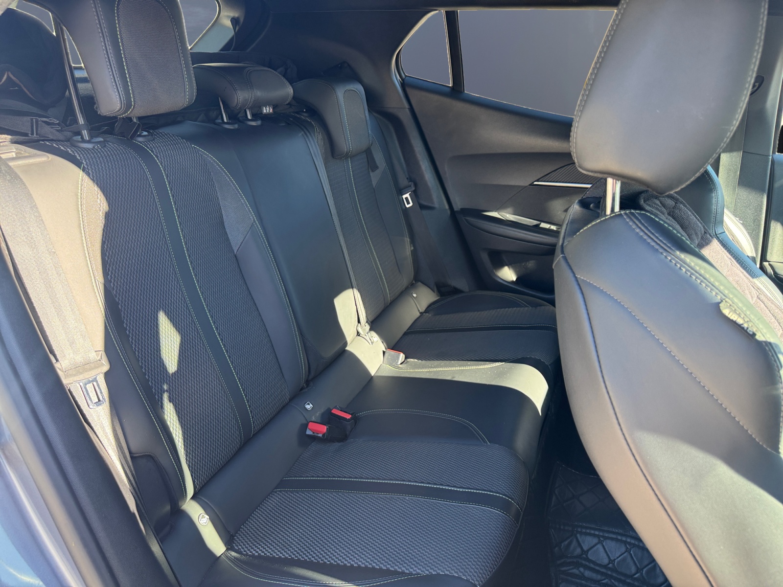 Peugeot 2008 11