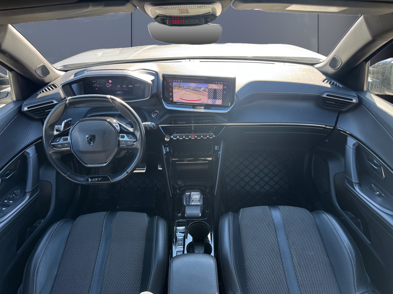 Peugeot 2008 14