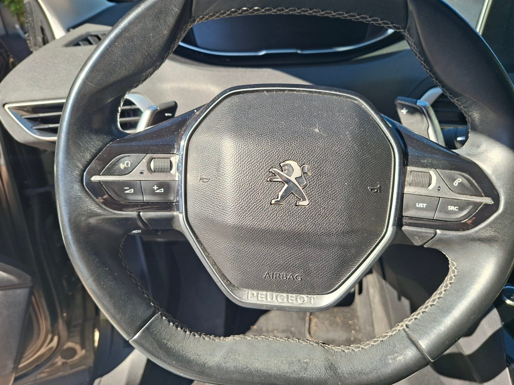Peugeot 3008 16