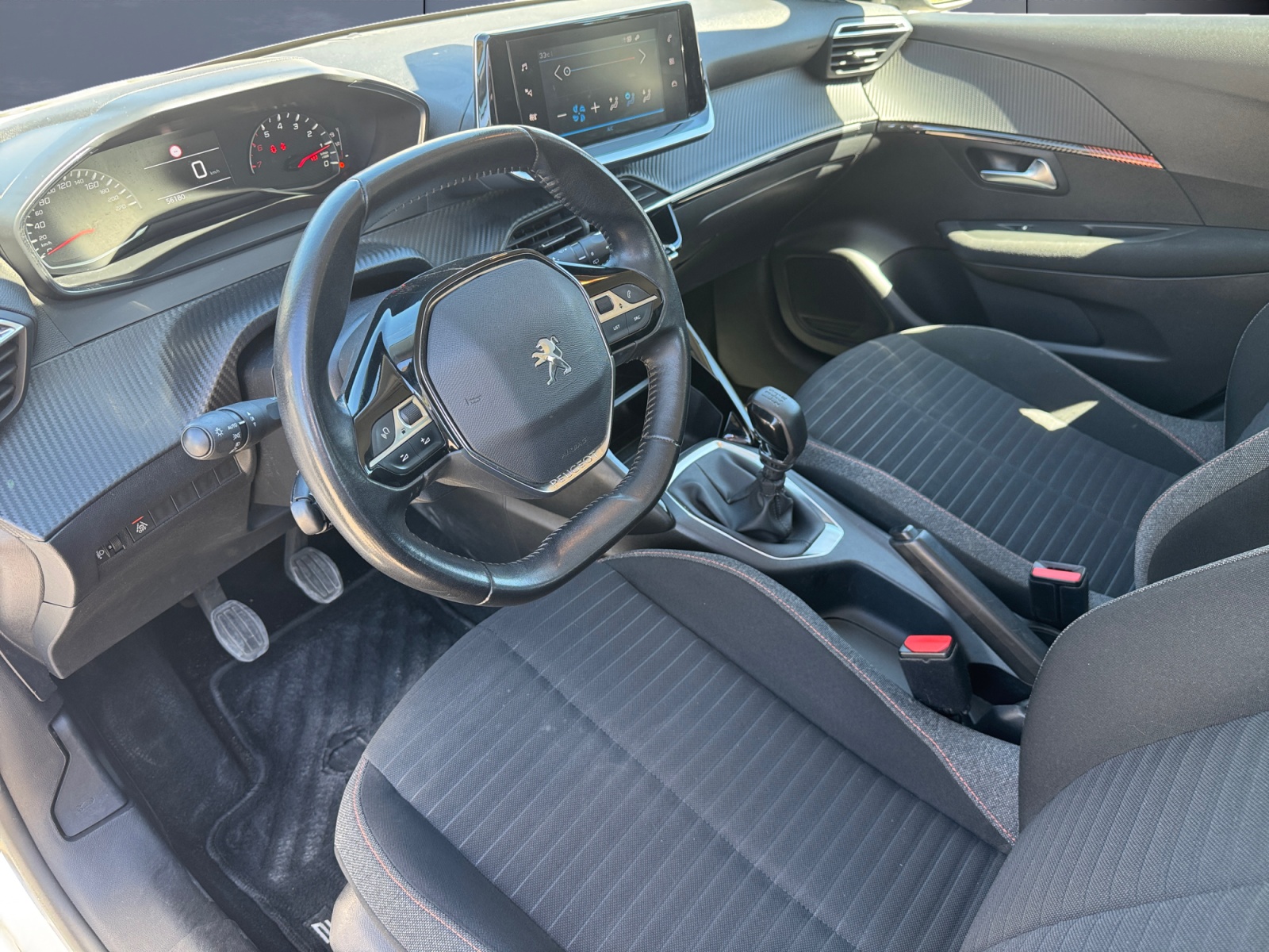 Peugeot 208 8