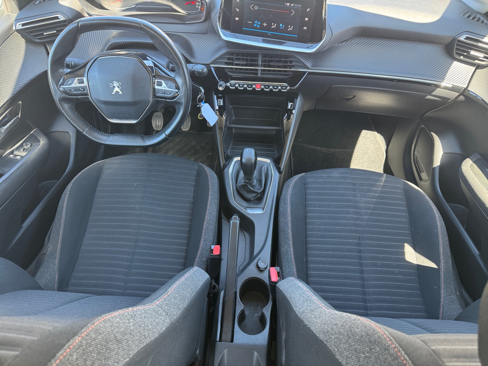 Peugeot 208 14