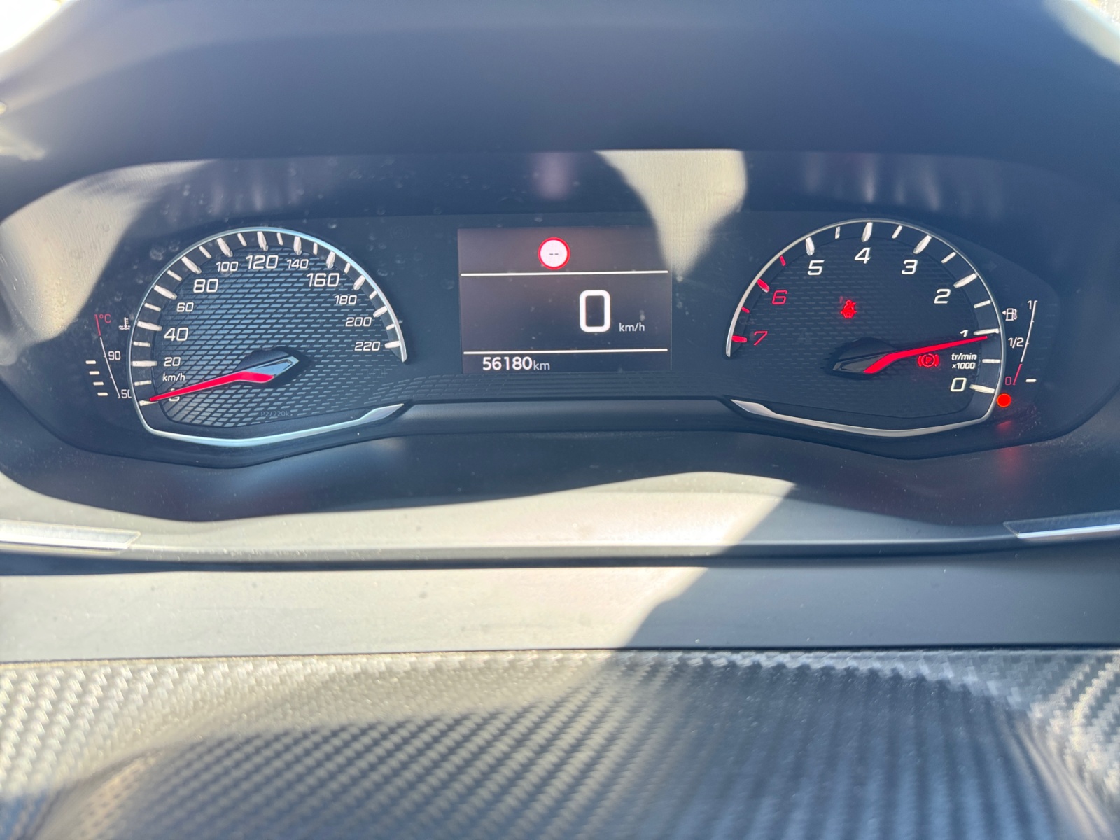 Peugeot 208 16