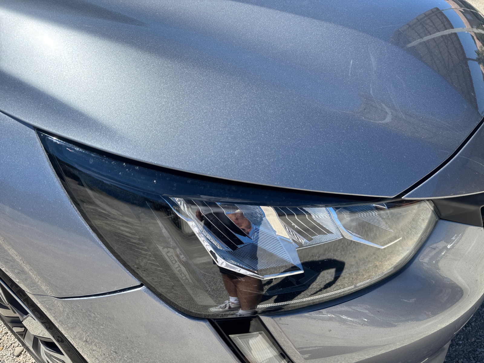 Peugeot 208 32
