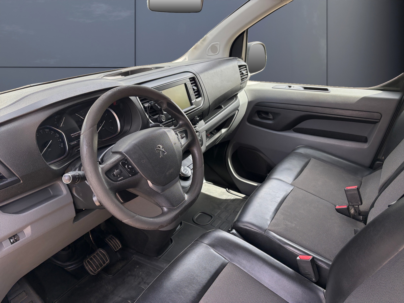 Peugeot Expert Vu 8