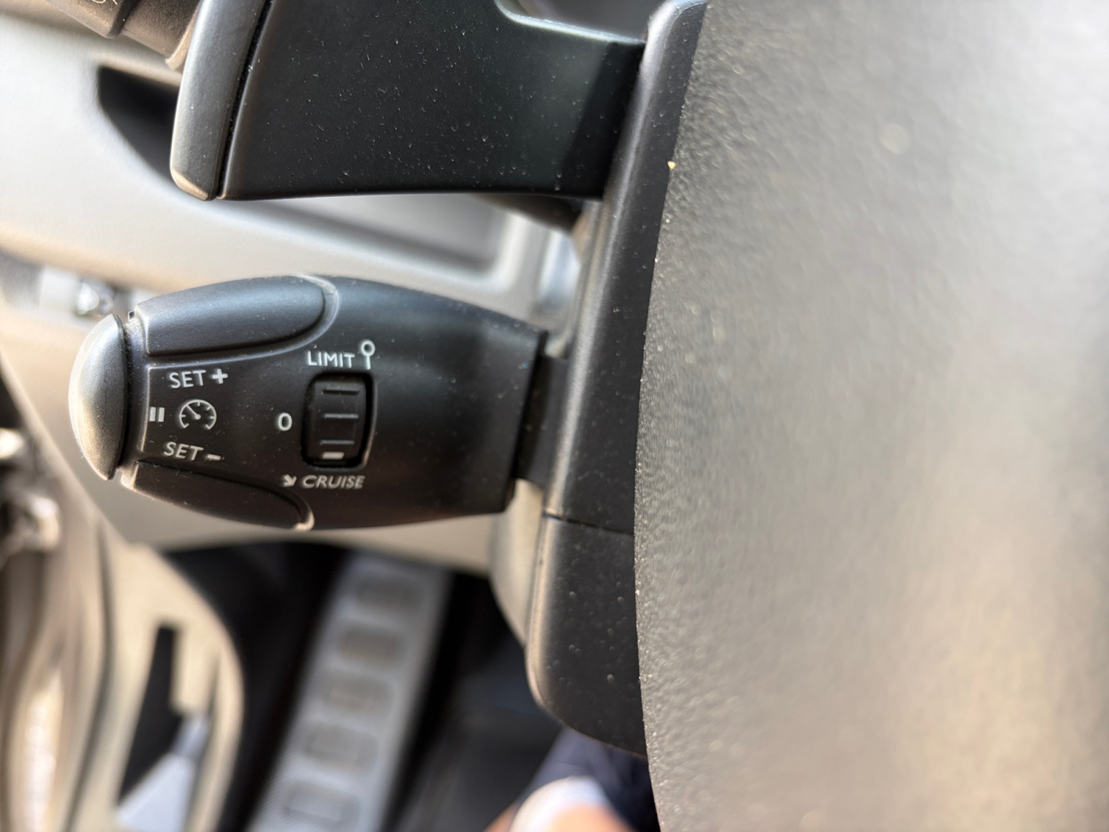 Peugeot Expert Vu 19