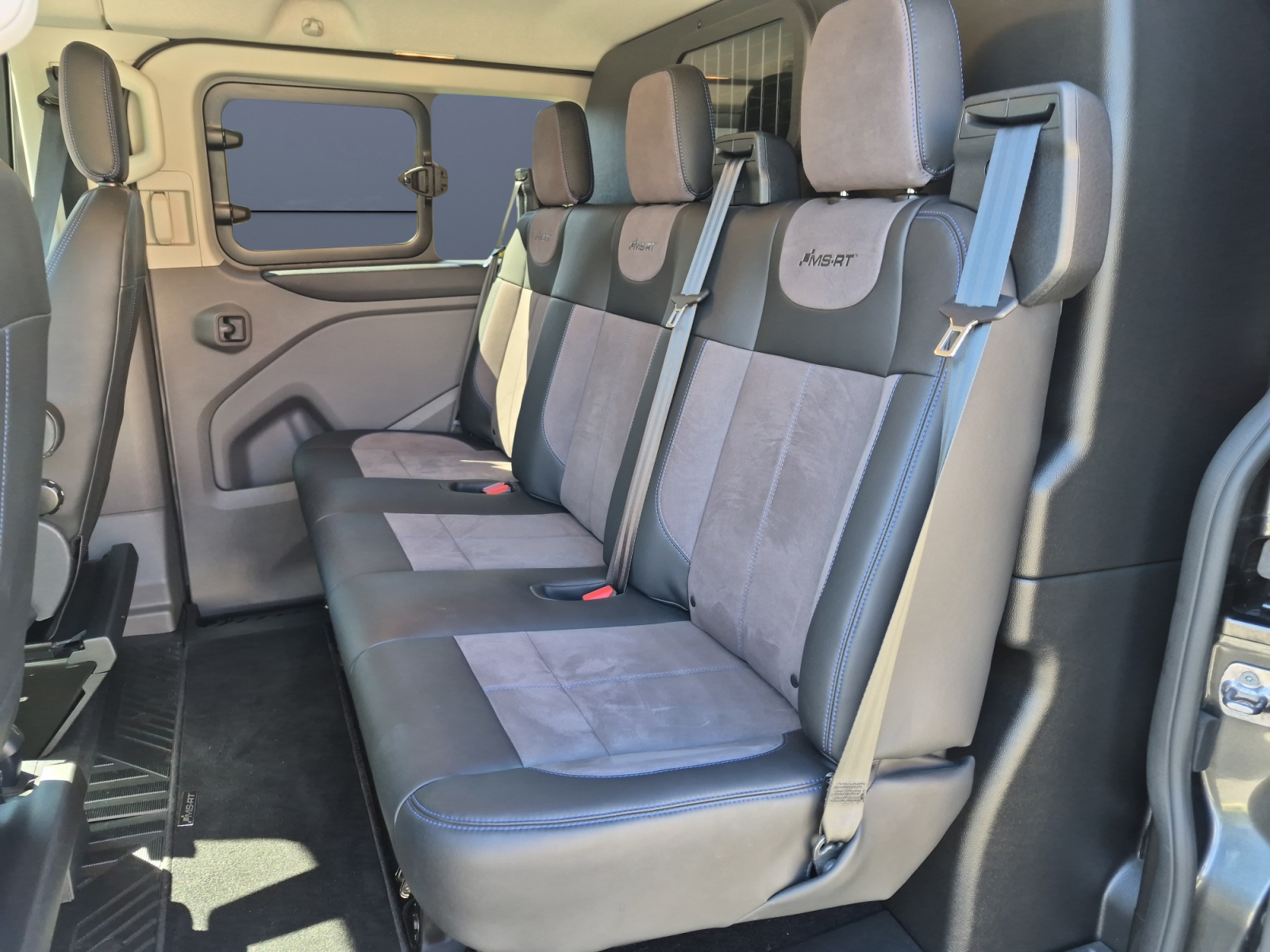 Ford Transit Custom 13