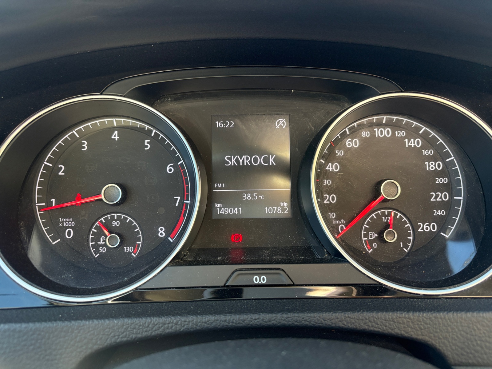 Volkswagen Golf 16