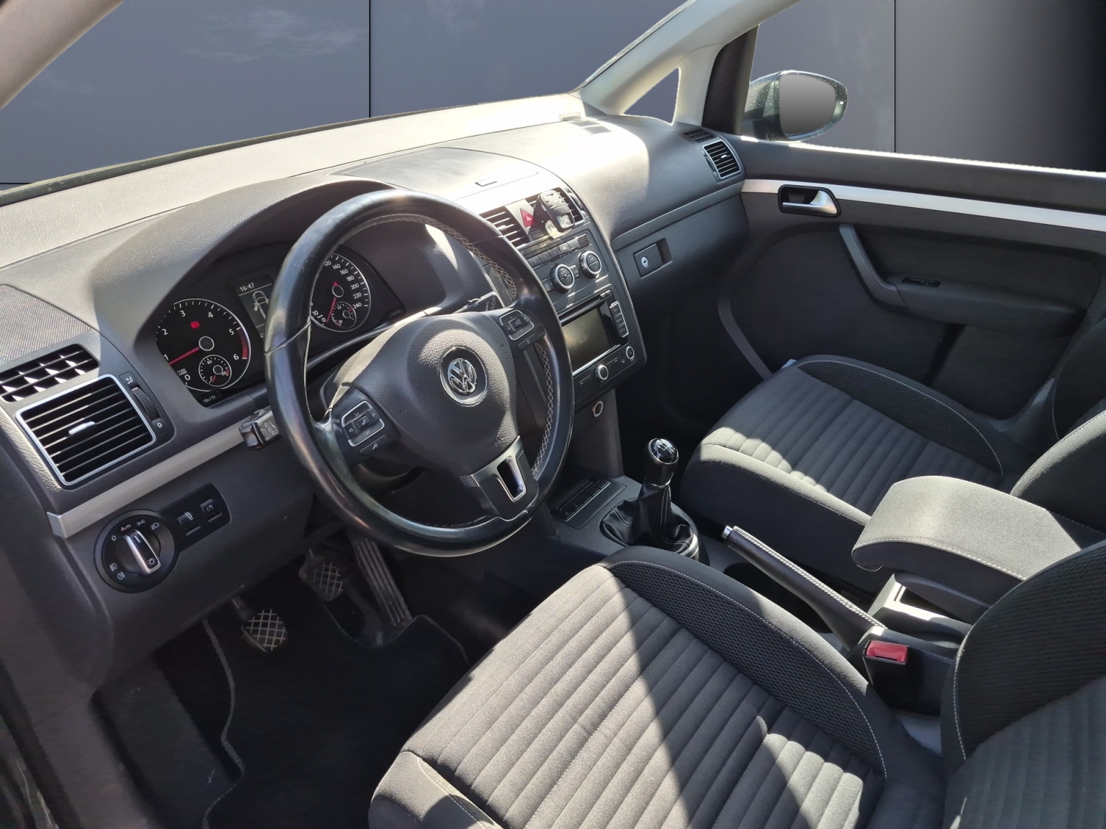 Volkswagen Touran 8