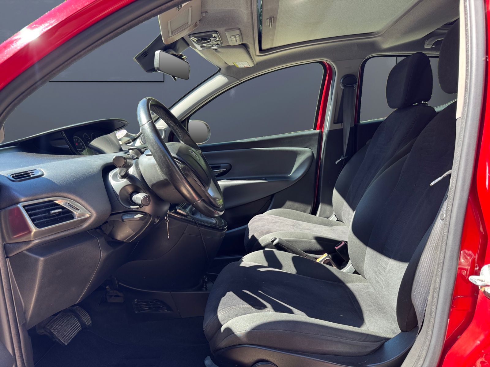 Lancia Ypsilon 9