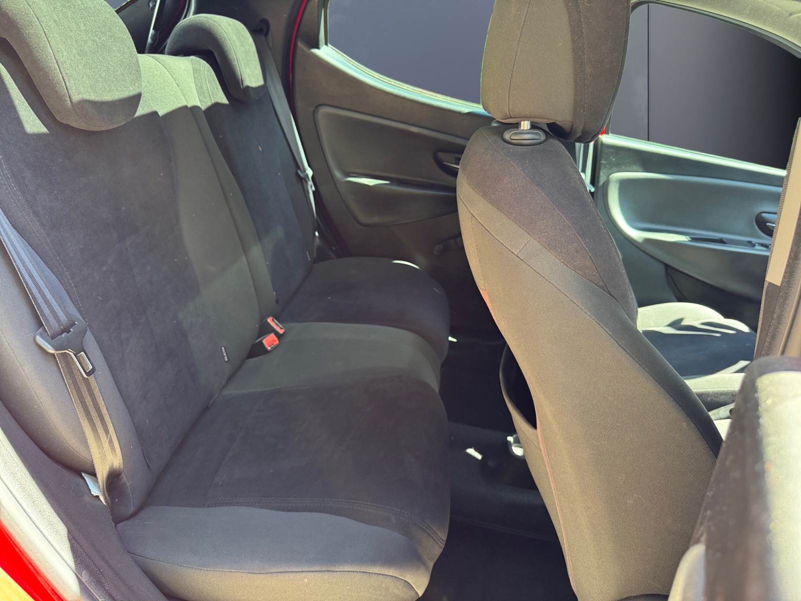 Lancia Ypsilon 11