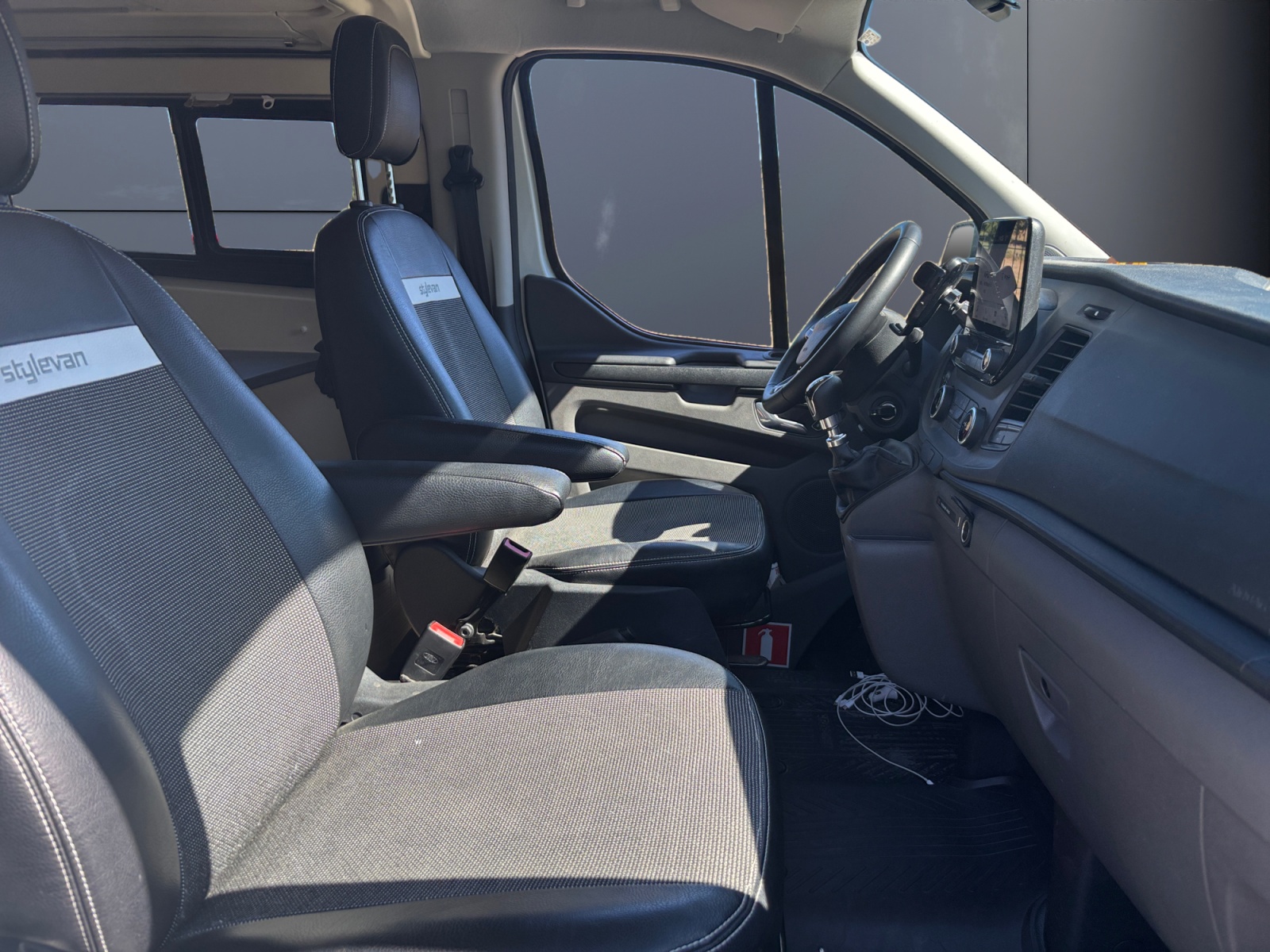 Ford Transit Custom Vu 13