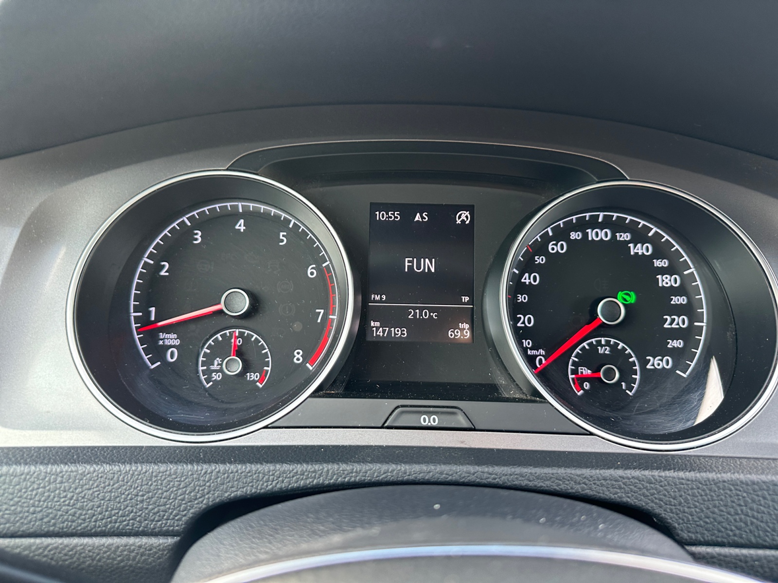 Volkswagen Golf 16