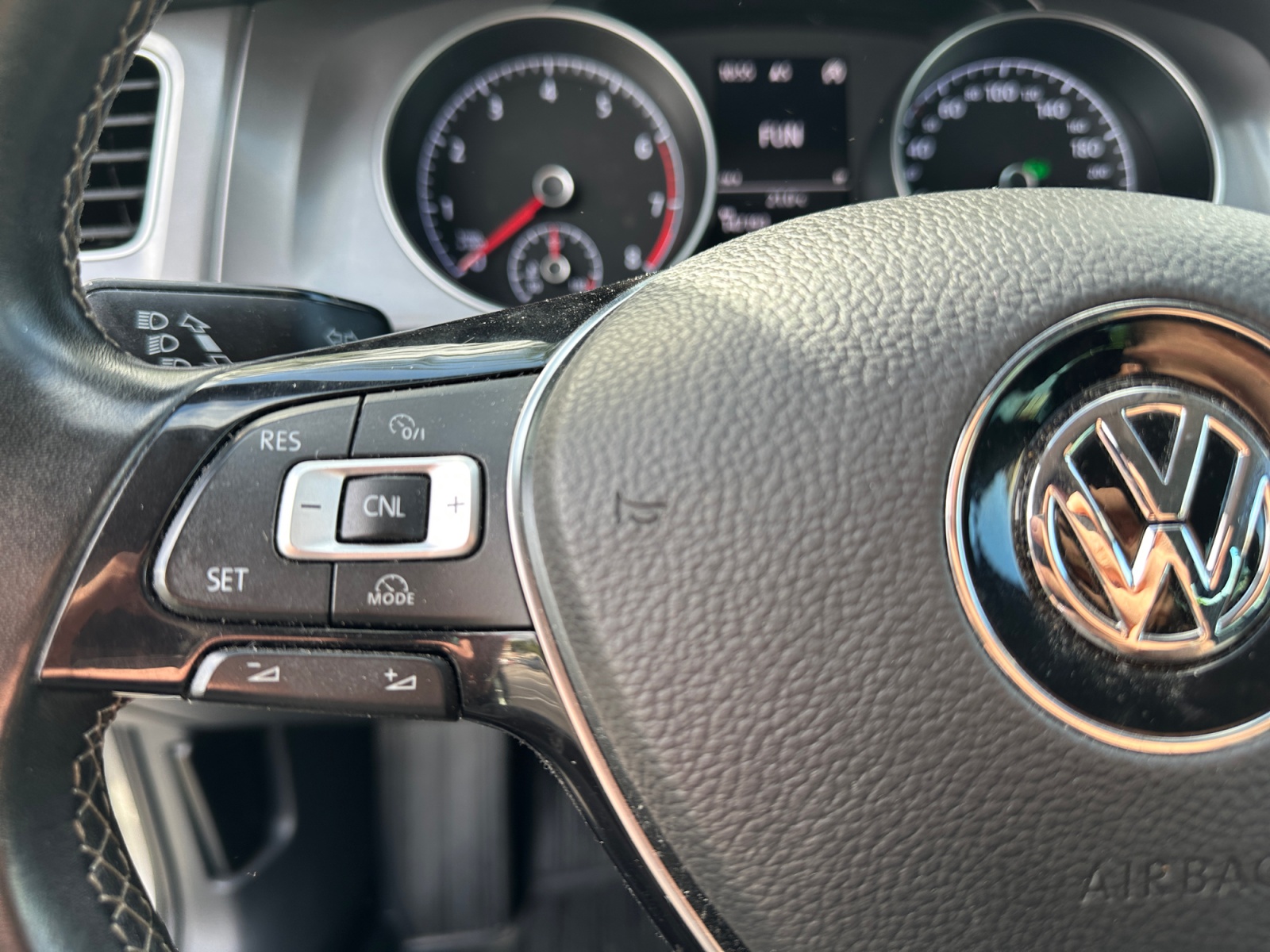 Volkswagen Golf 17