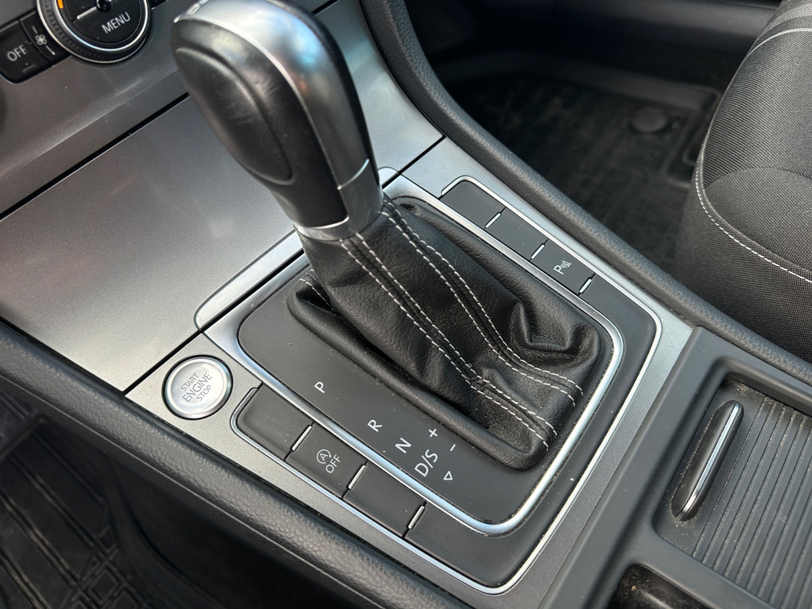 Volkswagen Golf 23