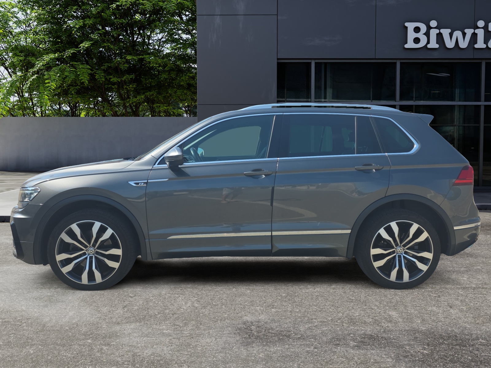 Volkswagen Tiguan 1