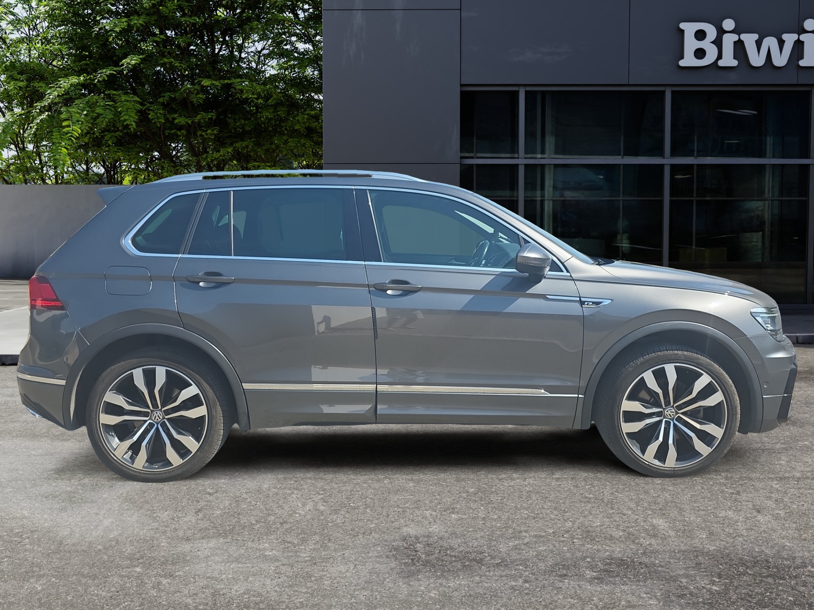 Volkswagen Tiguan 5
