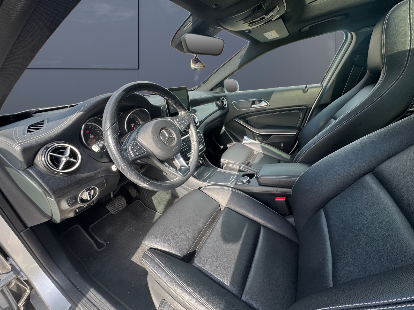 Mercedes-Benz Gla 8