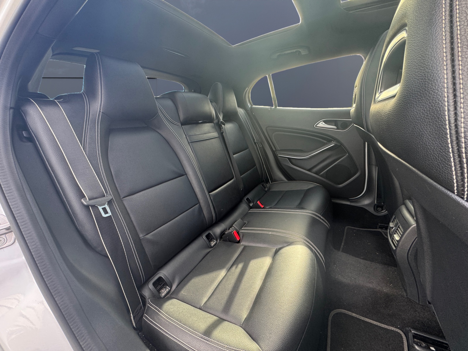 Mercedes-Benz Gla 11