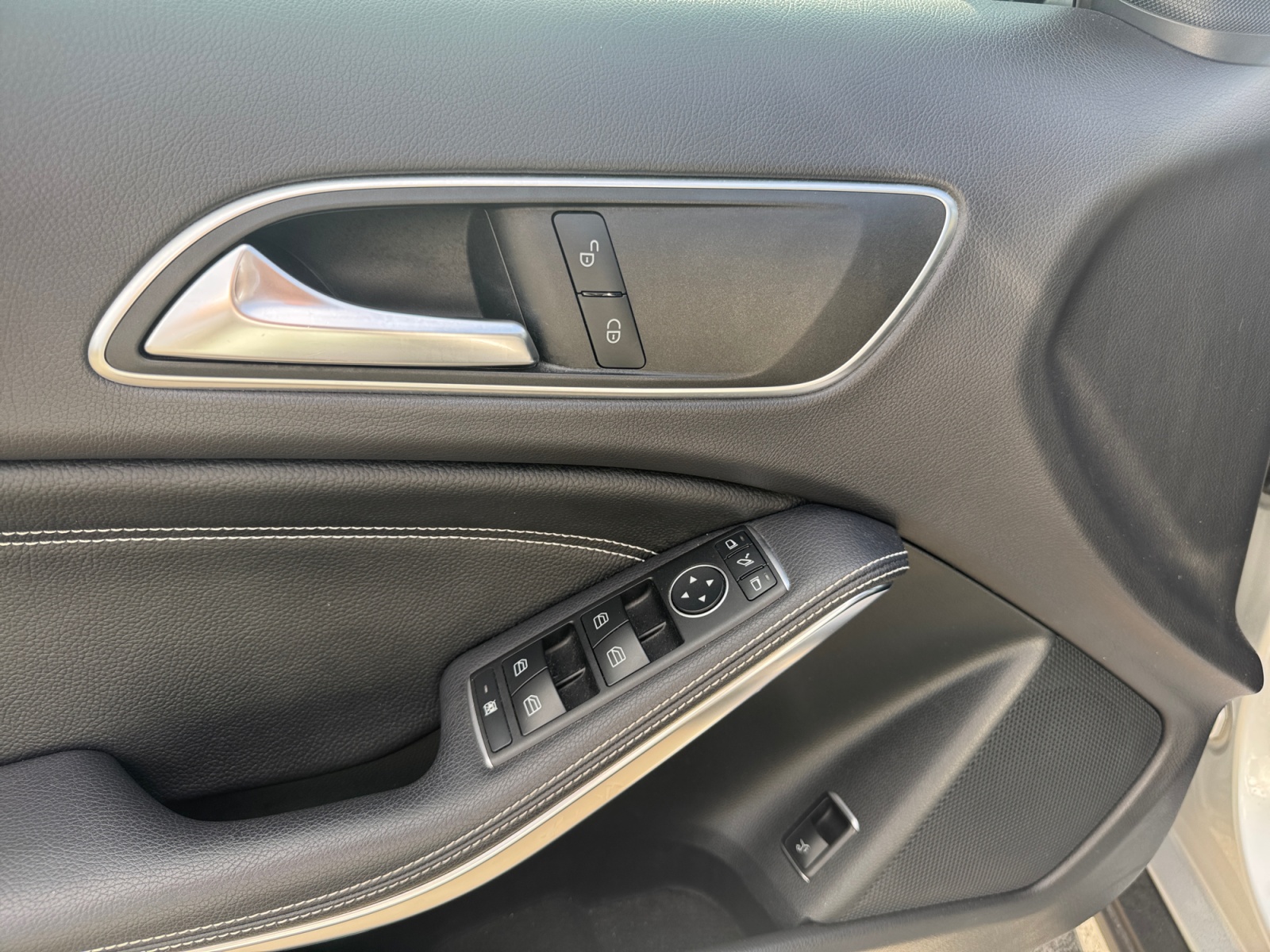 Mercedes-Benz Gla 17
