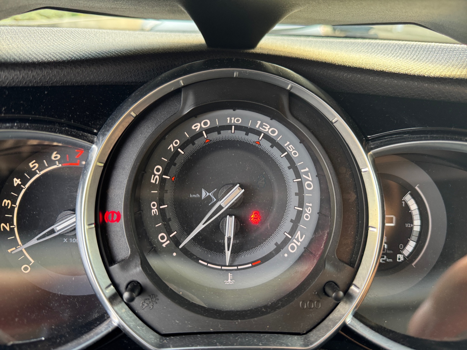 Ds Automobiles Ds3 16