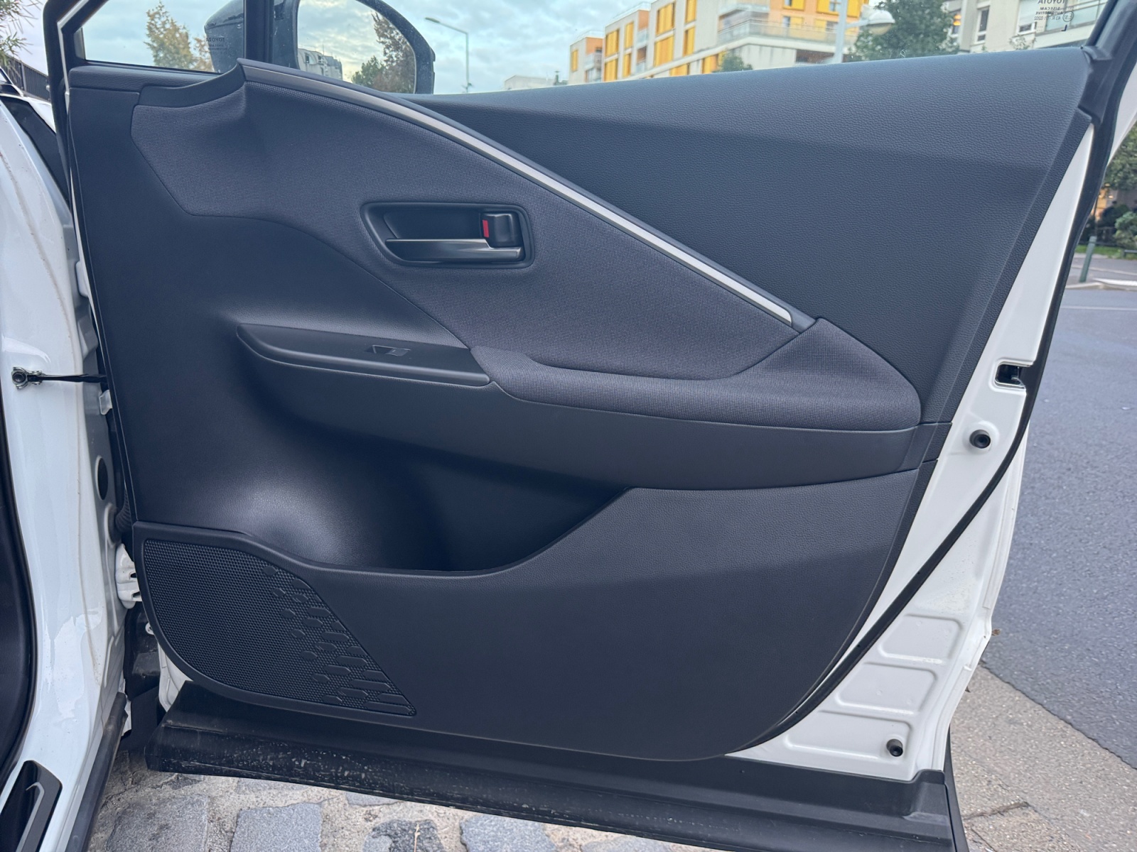 Toyota C-Hr 24
