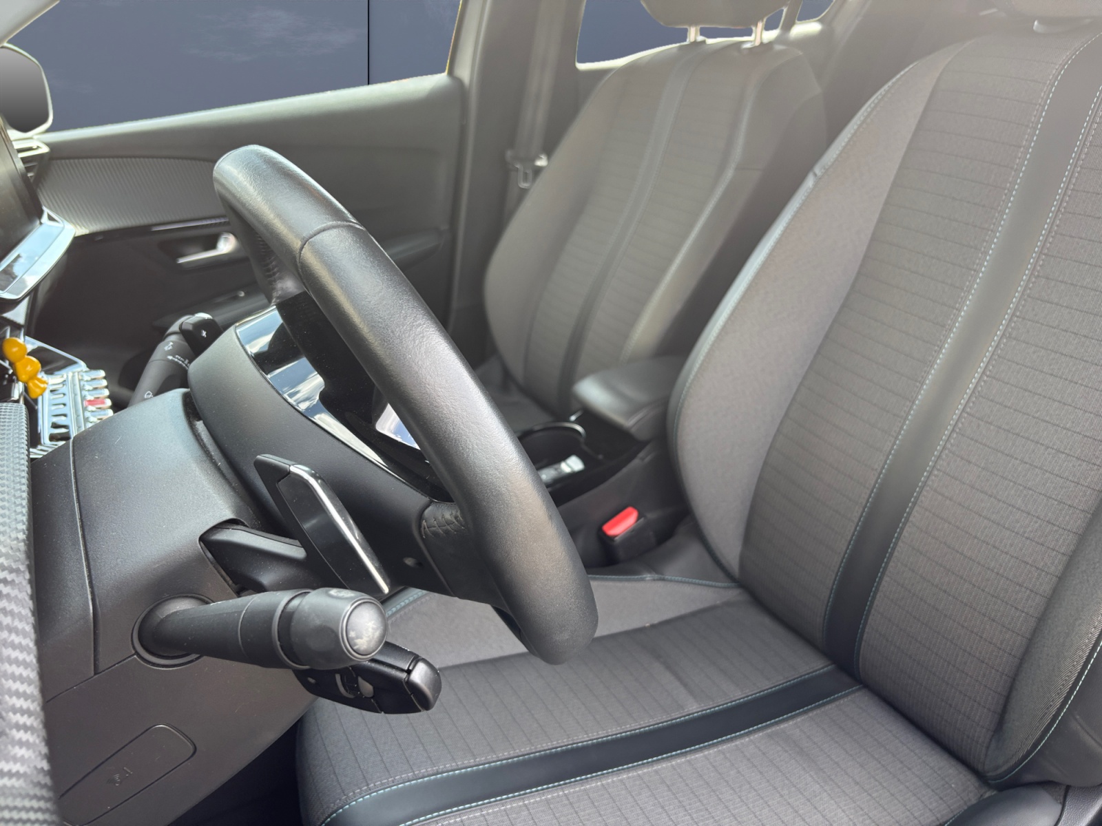 Peugeot 208 9