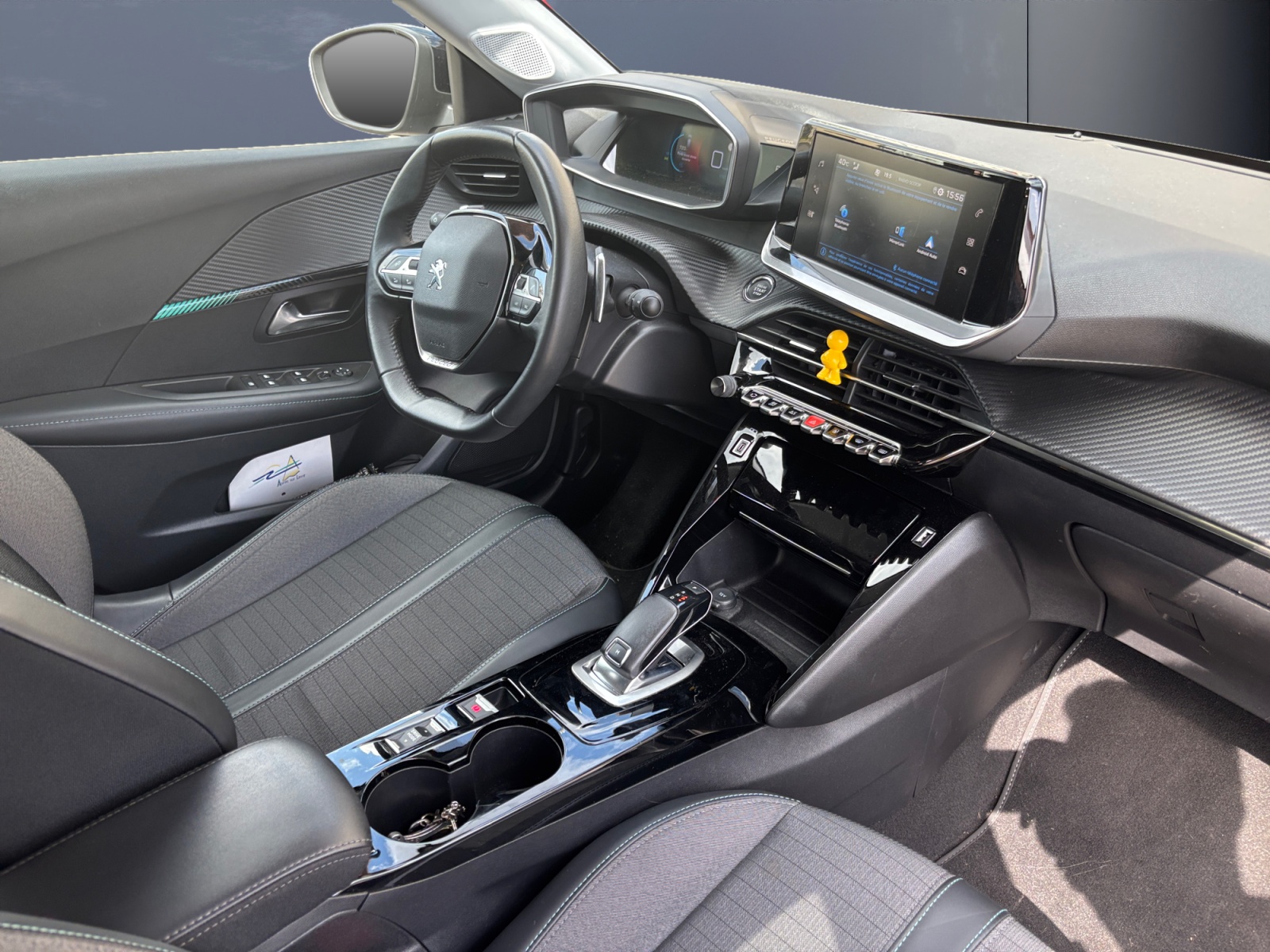 Peugeot 208 12
