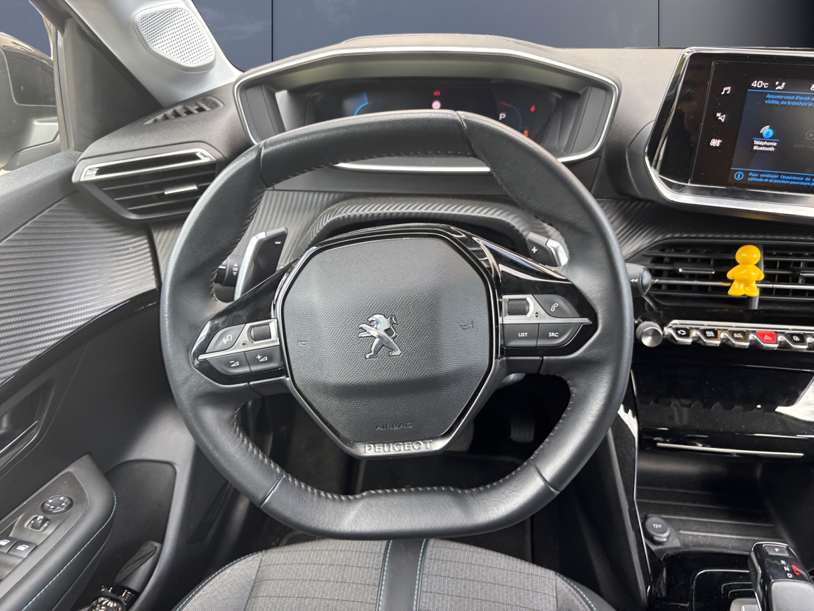 Peugeot 208 15