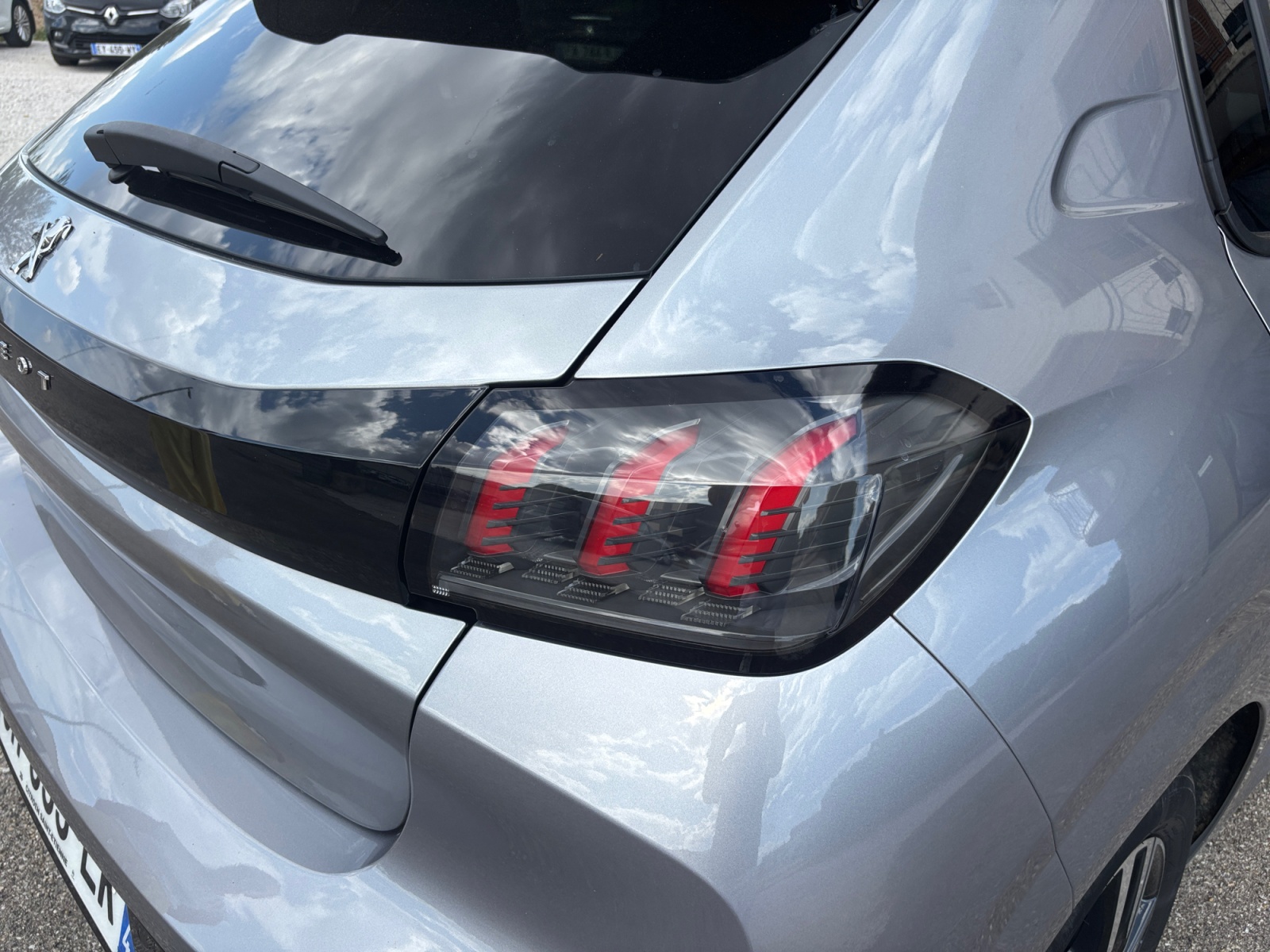 Peugeot 208 29
