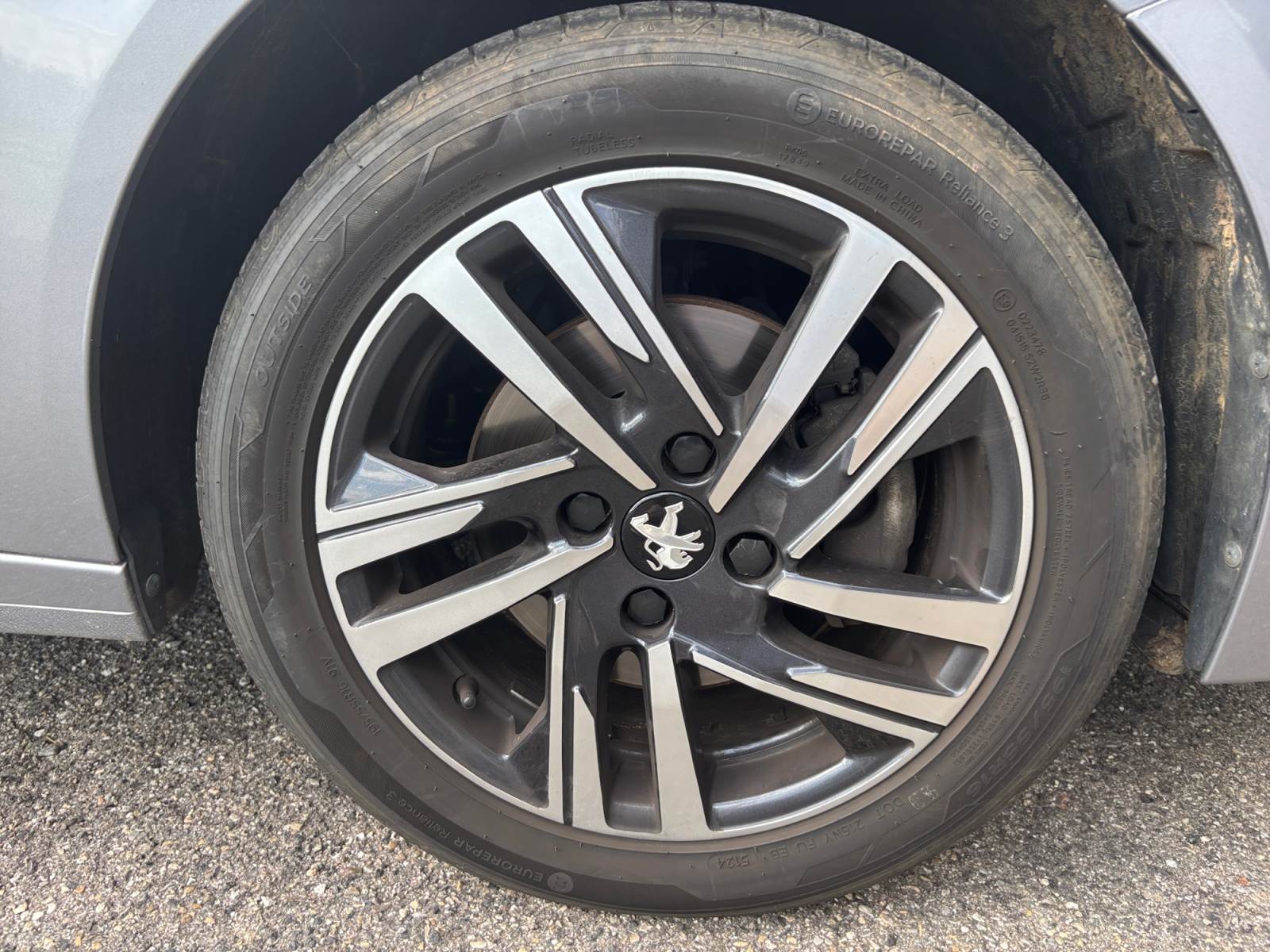 Peugeot 208 35