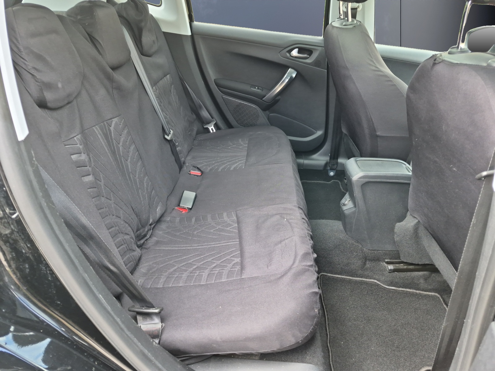 Peugeot 2008 11