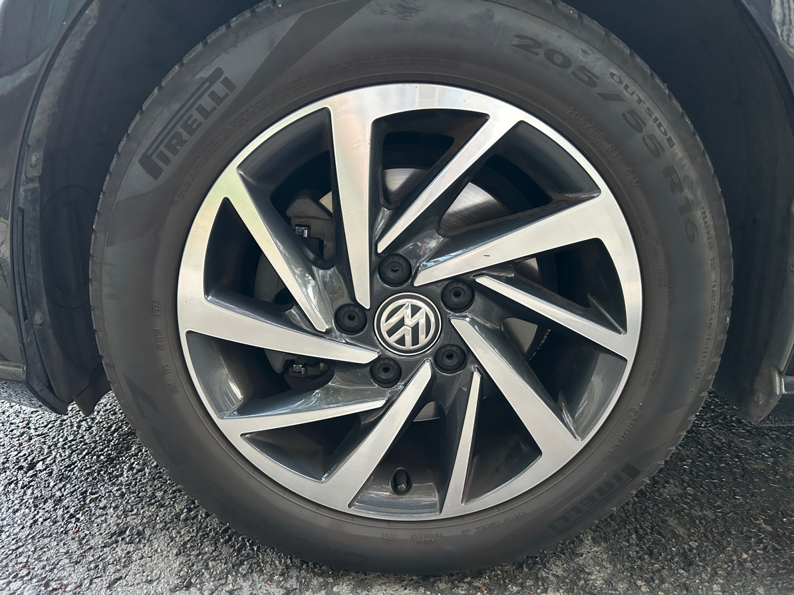 Volkswagen Golf 32