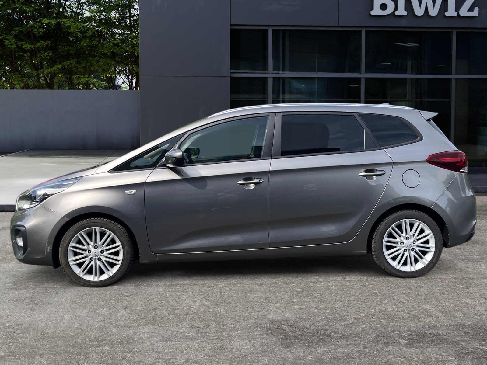 Kia Carens 1